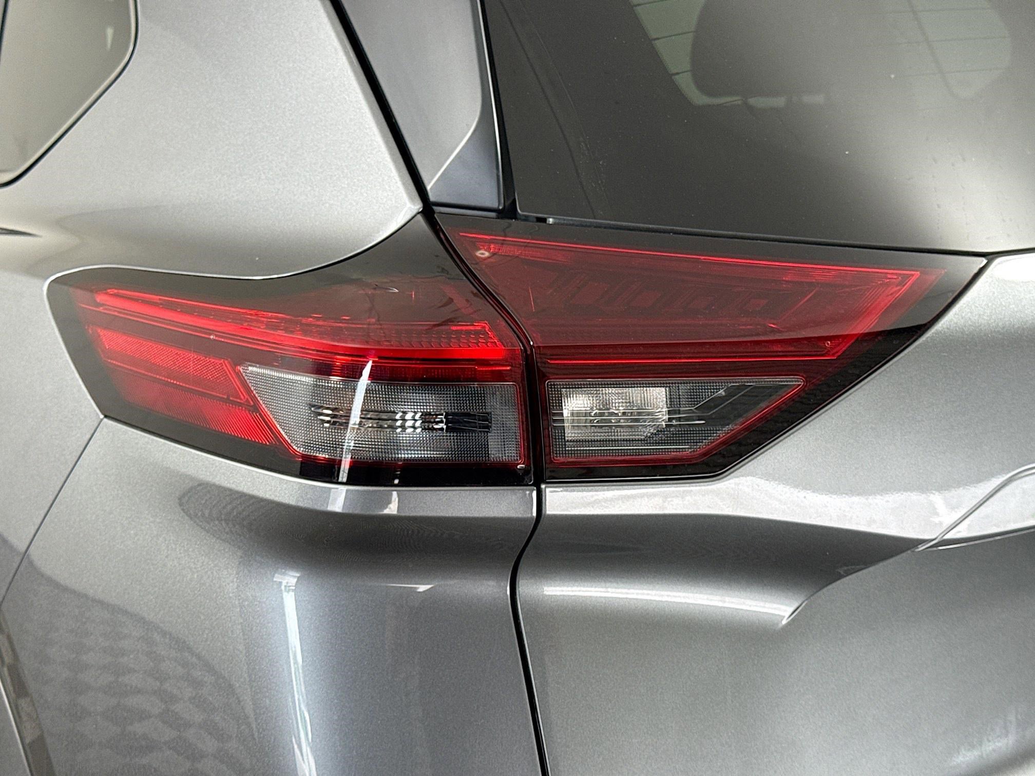 Used 2023 Nissan Rogue SV FWD image 36