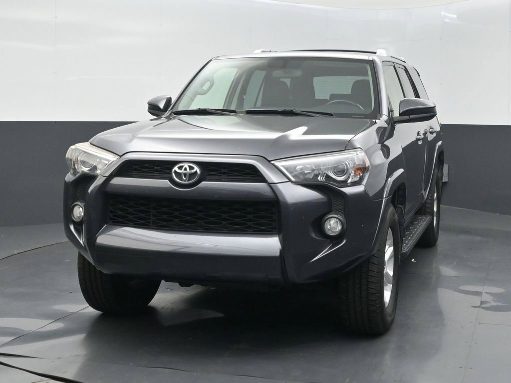 Used 2014 Toyota 4Runner SR5 AWD/4WD image 2