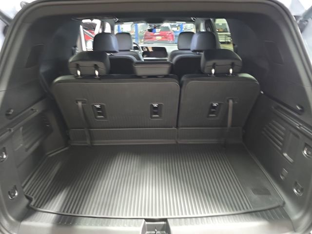 New 2026 Chevrolet Traverse LT w/ Midnight/Sport Edition image 14