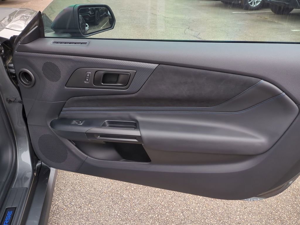 Used 2025 Ford Mustang Dark Horse image 27