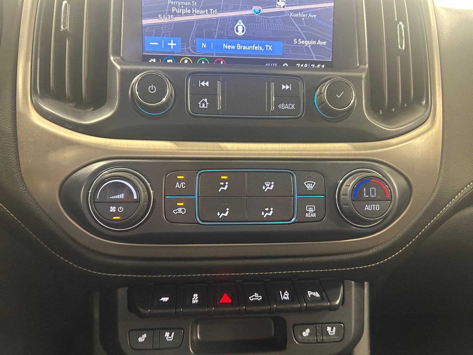 Used 2022 GMC Canyon Denali AWD/4WD image 16