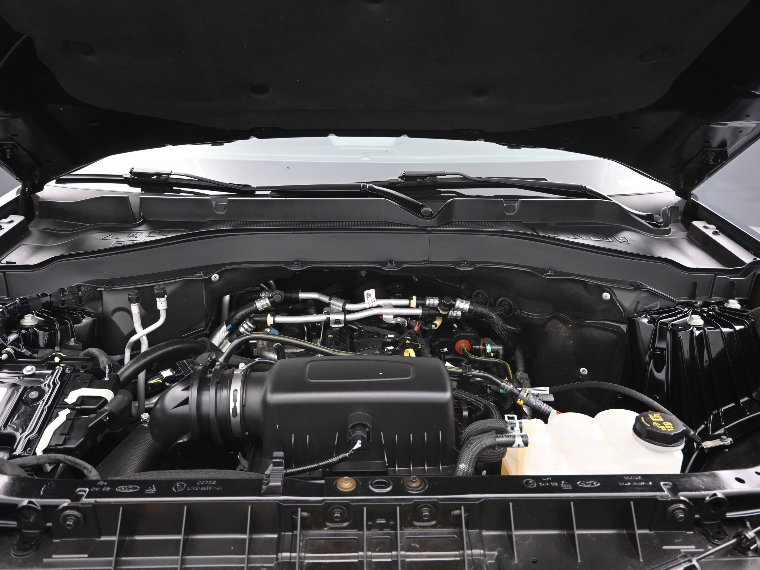 Used 2022 Ford Explorer XLT image 30