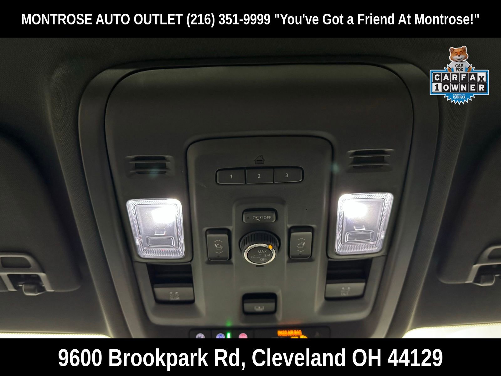 Used 2023 GMC Yukon XL SLT w/ SLT Premium Package image 27