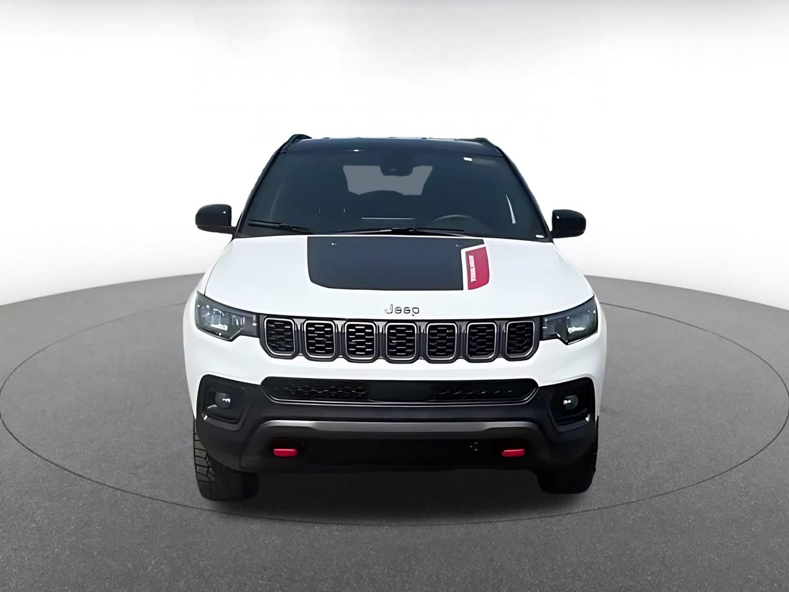 Used 2025 Jeep Compass Trailhawk AWD/4WD image 4