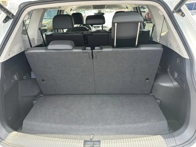 Used 2024 Volkswagen Tiguan Wolfsburg Edition FWD image 32