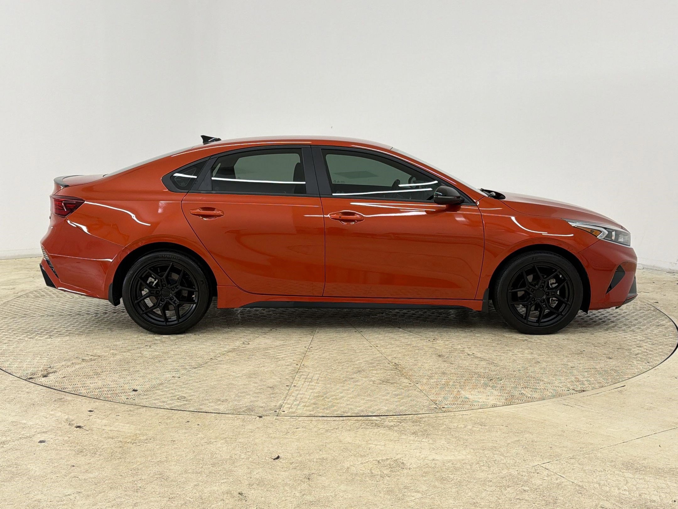 Used 2023 Kia Forte GT-Line w/ GT-Line Technology Package image 8