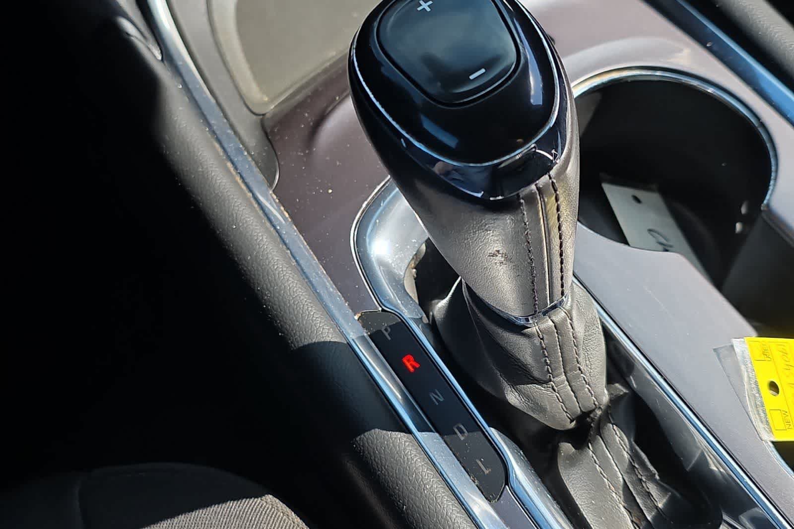 Used 2018 Chevrolet Malibu LT FWD image 22