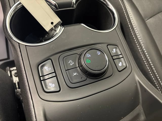 Used 2022 GMC Terrain SLT w/ Infotainment Package II AWD/4WD image 30