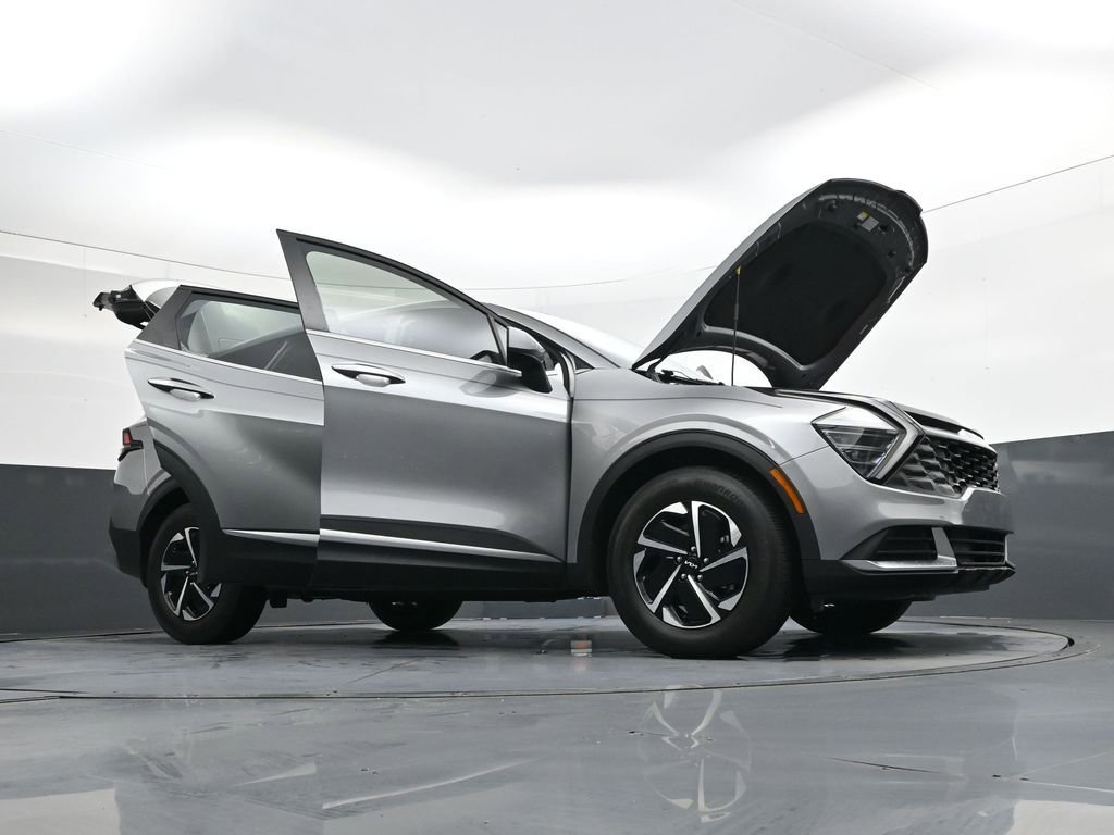 Used 2024 Kia Sportage LX image 47