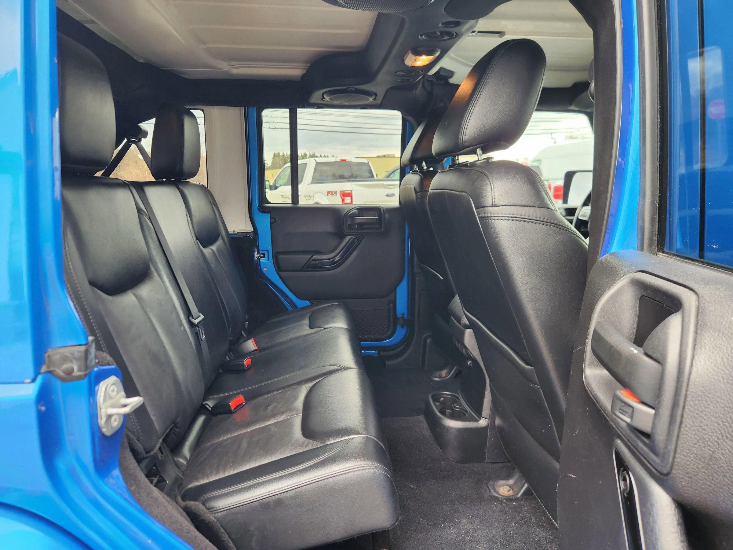 Used 2014 Jeep Wrangler Unlimited Sahara image 42