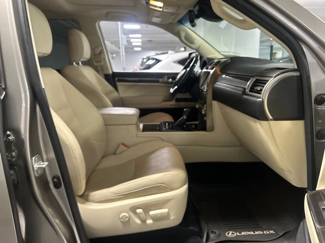 Used 2020 Lexus GX 460 Premium w/ Premium Package AWD/4WD image 30