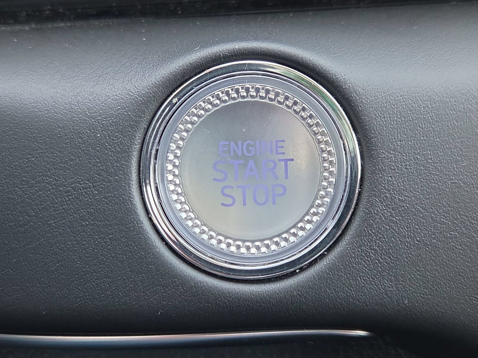 Certified 2025 Genesis GV80 2.5T Standard AWD/4WD image 24