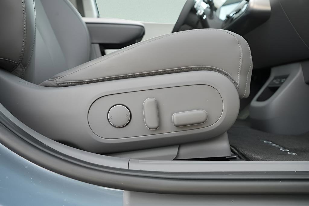 New 2026 Hyundai Ioniq 5 SEL AWD/4WD image 14