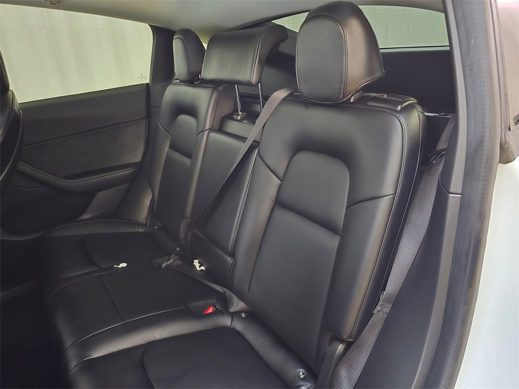 Used 2021 Tesla Model Y Long Range image 17