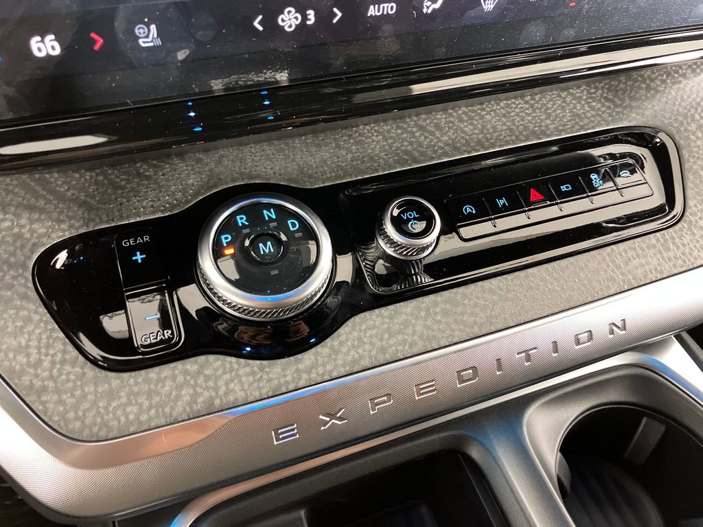 New 2026 Ford Expedition Tremor image 25