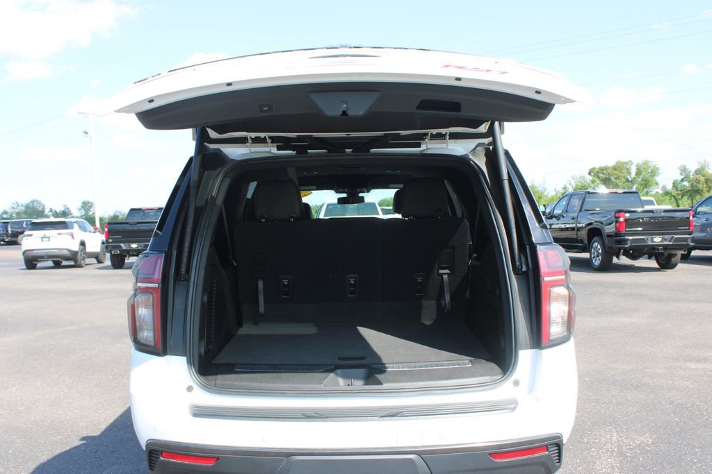 Used 2021 Chevrolet Suburban RST image 14