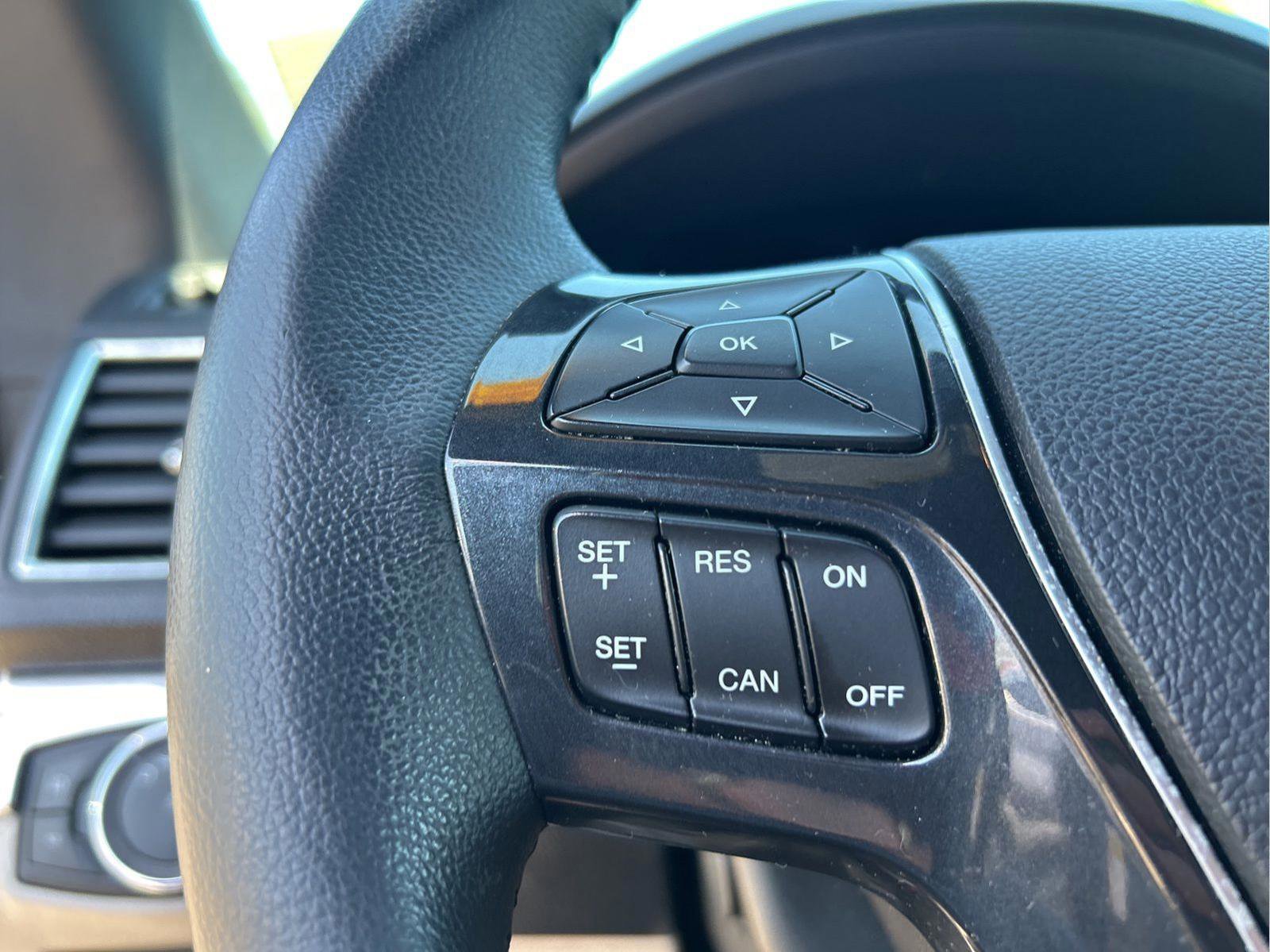 Used 2019 Ford Explorer Limited w/ Class III Trailer Tow Package FWD image 13