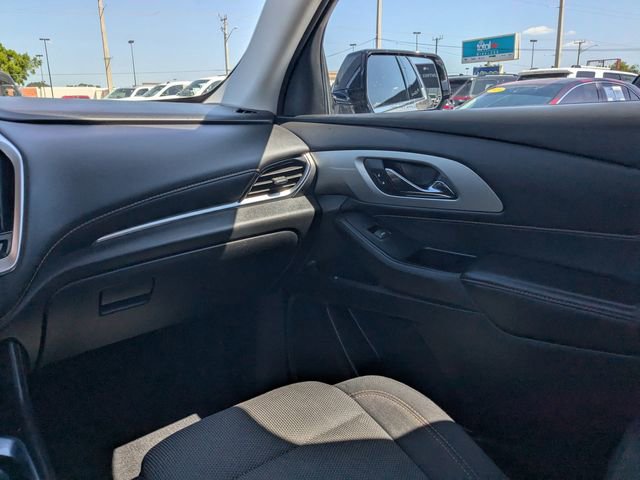 Used 2019 Chevrolet Traverse LT FWD image 17