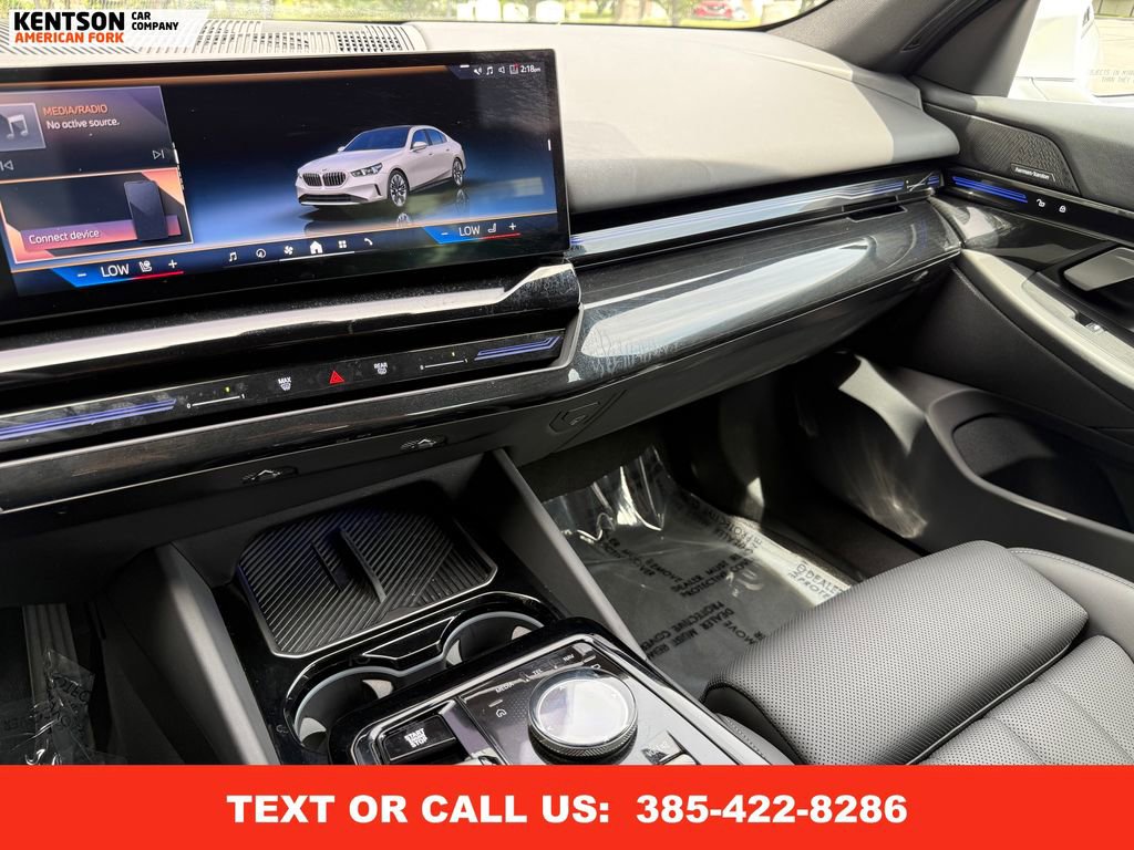 Used 2025 BMW 530i xDrive image 24