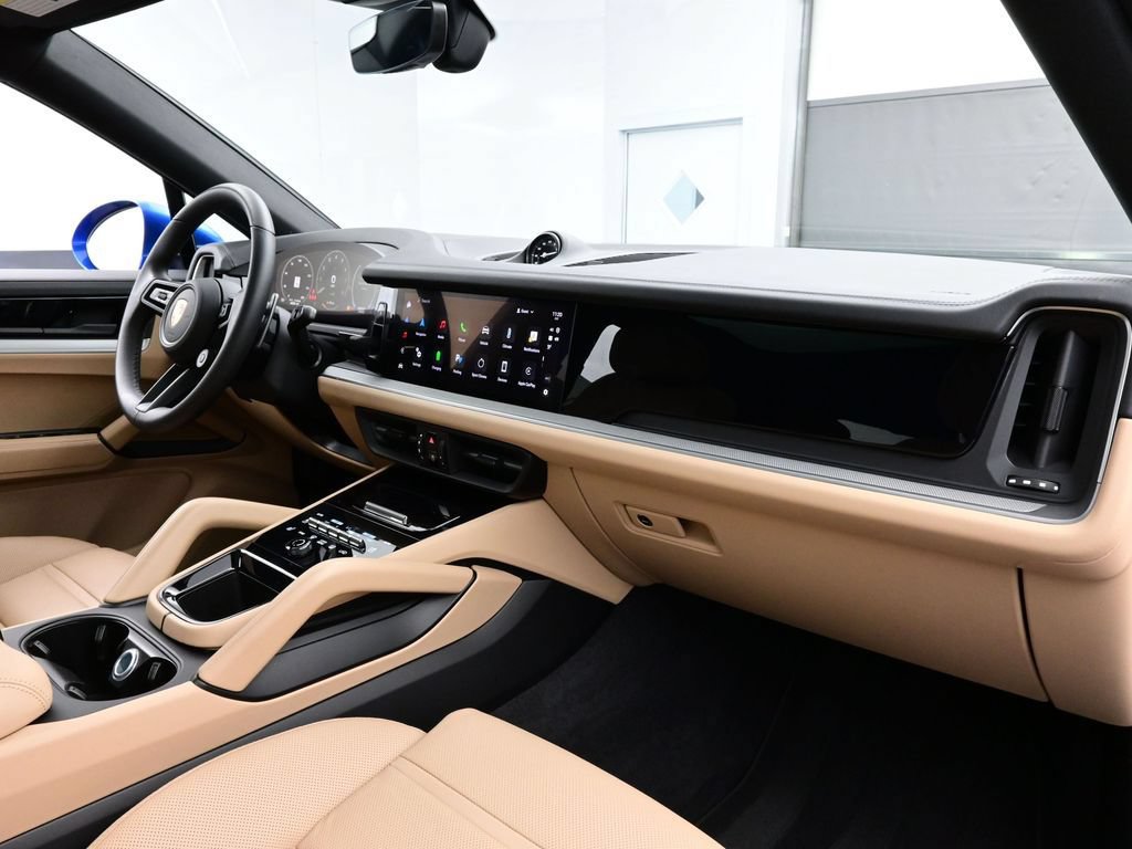 Certified 2025 Porsche Cayenne S AWD/4WD image 19