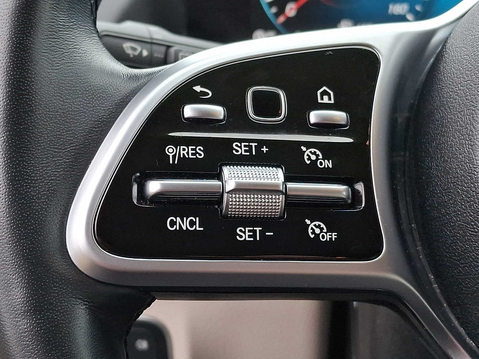 Certified 2023 Mercedes-Benz GLA 250 4MATIC image 16