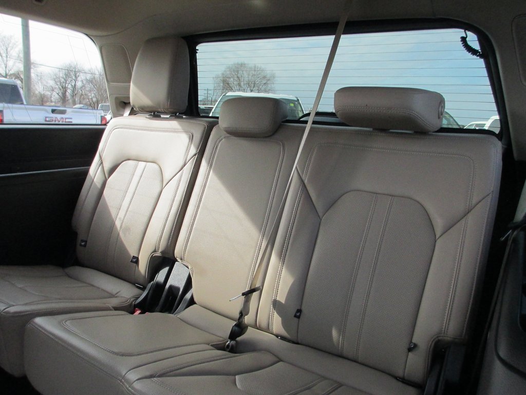Used 2024 Ford Expedition Limited image 22