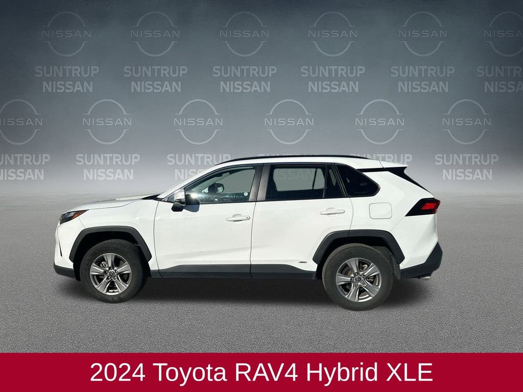 Used 2024 Toyota RAV4 XLE image 2