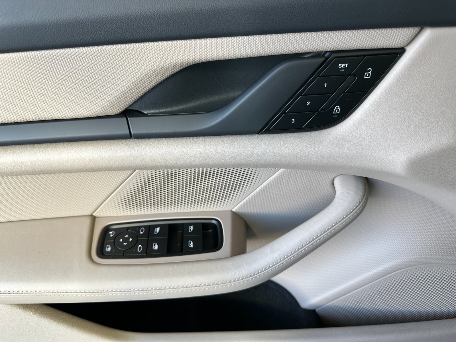 New 2026 Porsche Taycan AWD/4WD image 12