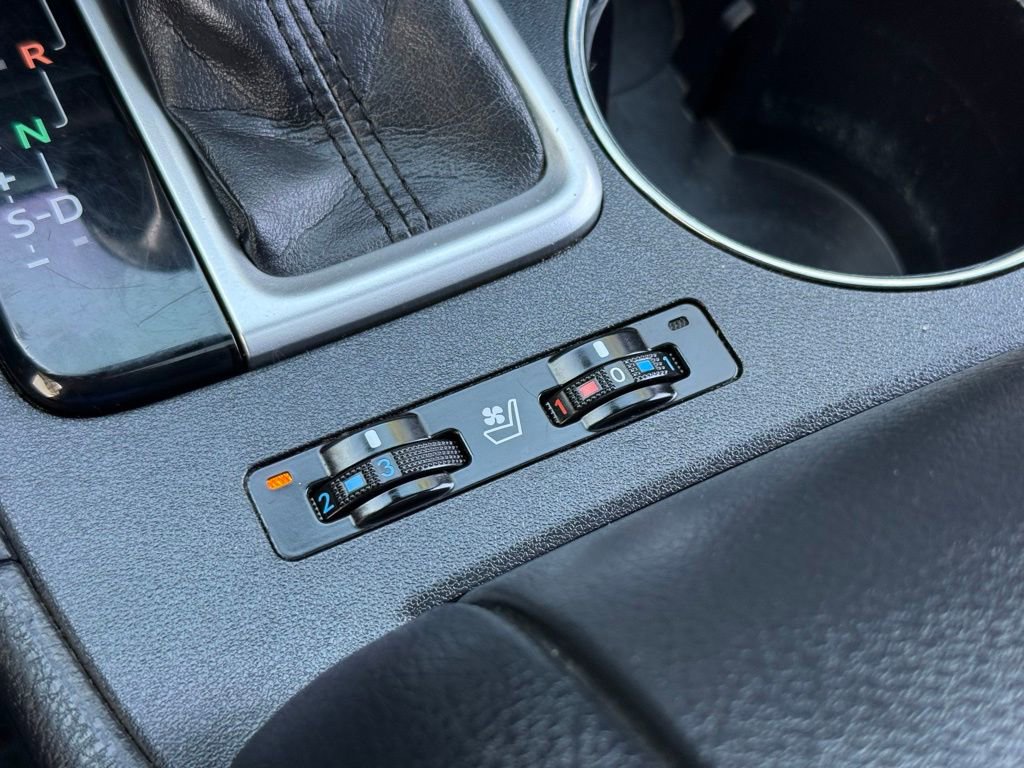 Used 2019 Toyota Highlander Limited AWD/4WD image 23