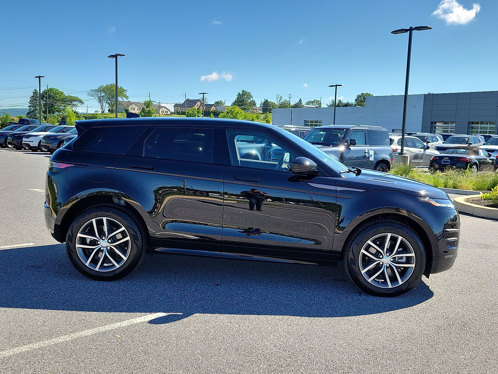 Used 2024 Land Rover Range Rover Evoque Dynamic SE AWD/4WD image 6