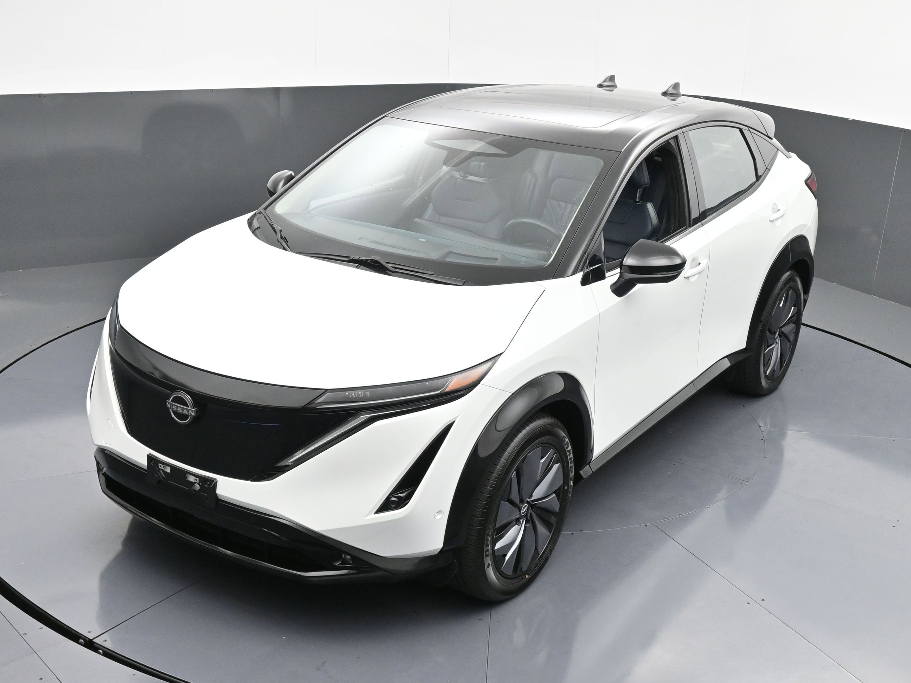 Used 2023 Nissan Ariya image 32