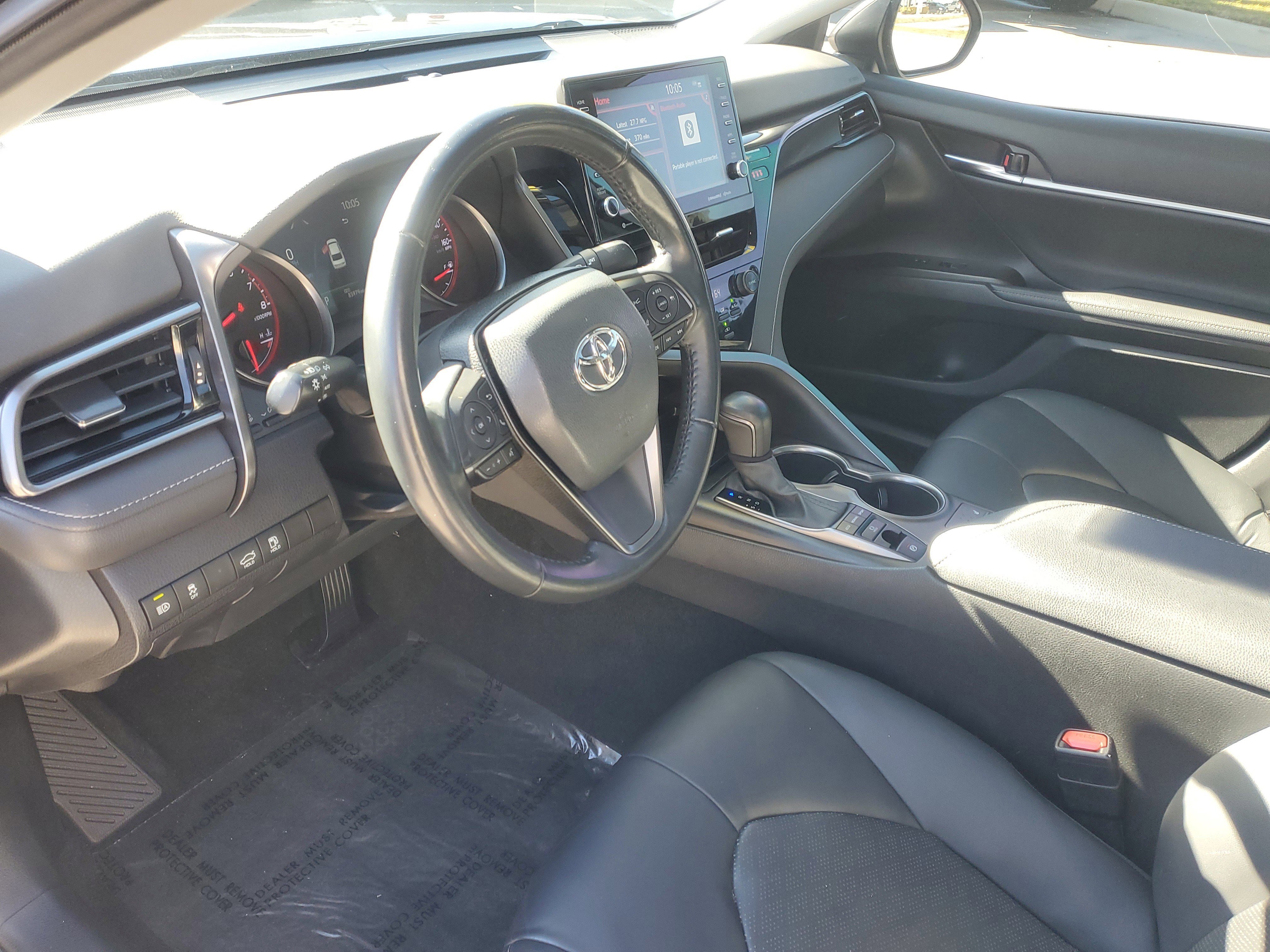 Used 2022 Toyota Camry XSE image 16