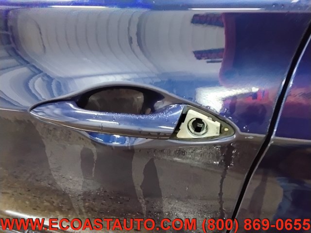 Used 2013 Hyundai Elantra GLS w/ Preferred Pkg FWD image 16
