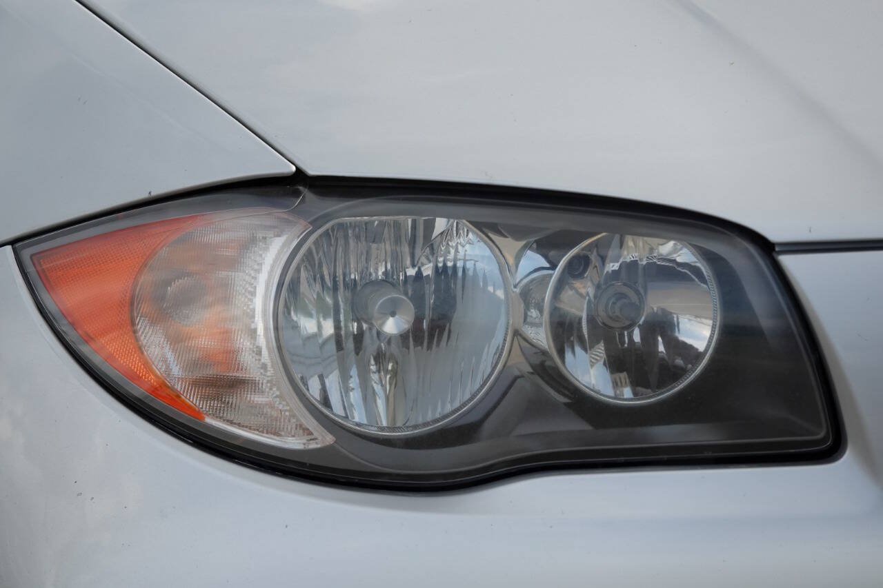 Used 2009 BMW 128i Convertible RWD image 39