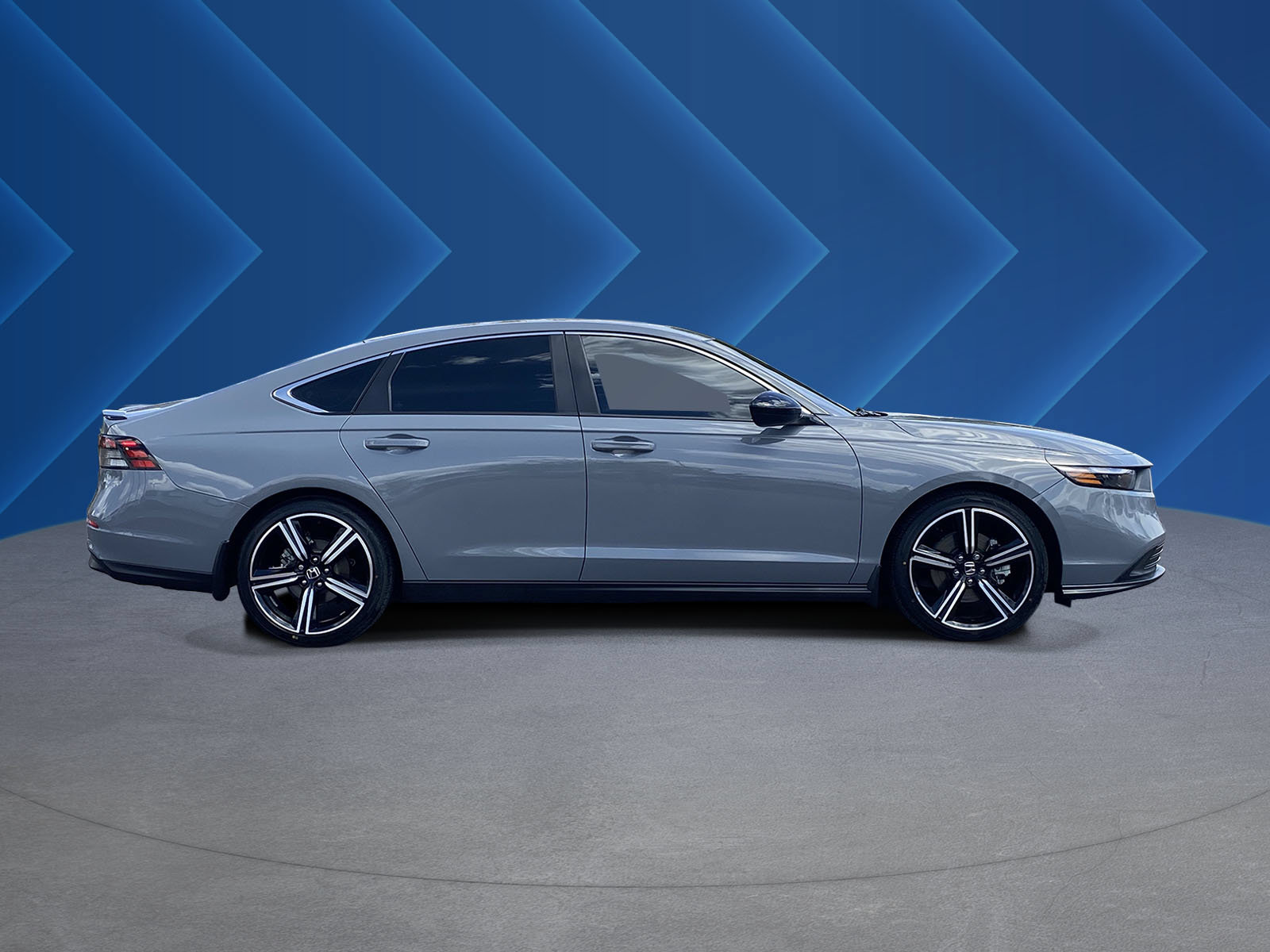 Used 2023 Honda Accord Sport image 2