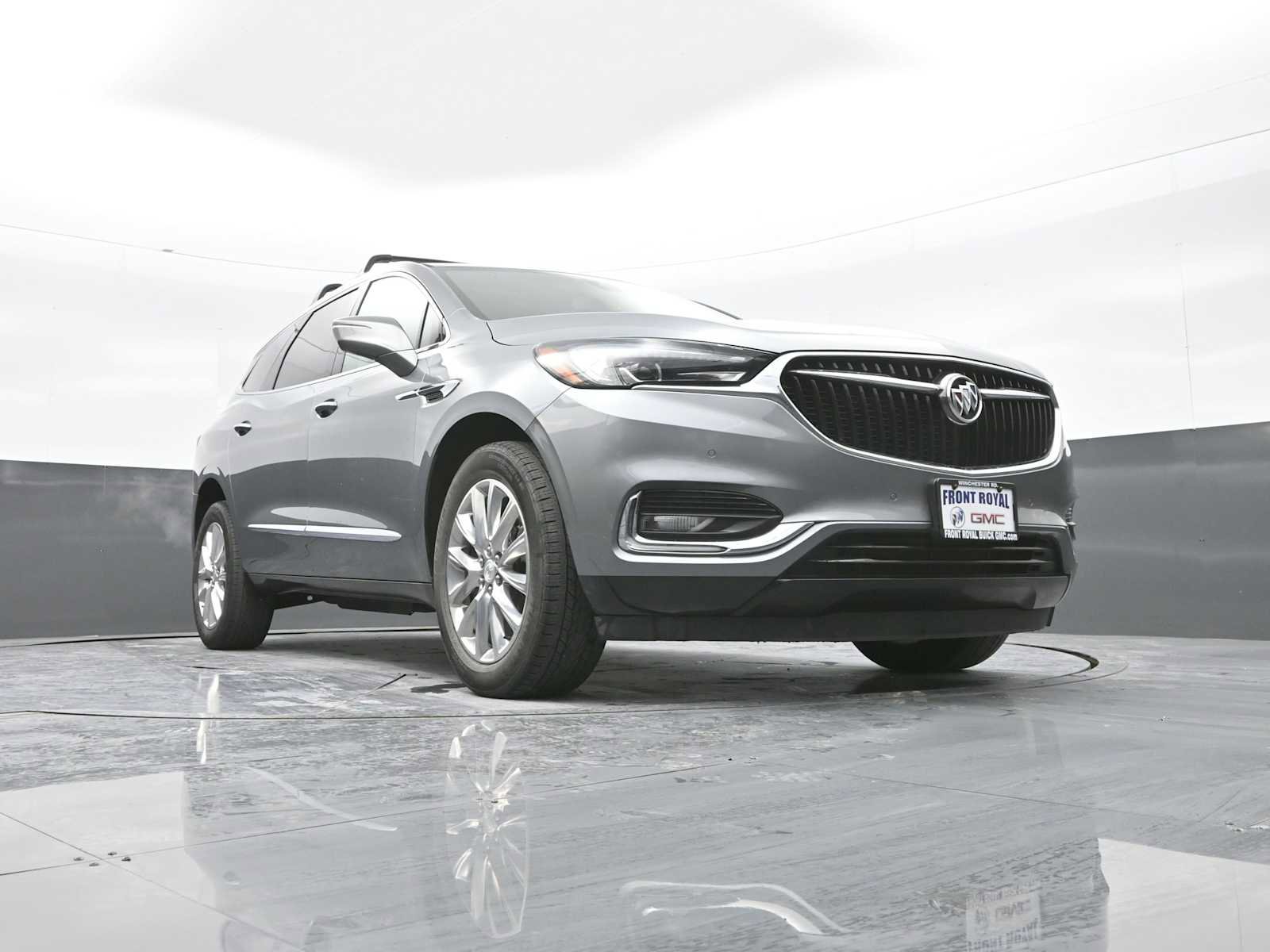 Used 2020 Buick Enclave Premium w/ Sun and Sites Package image 35