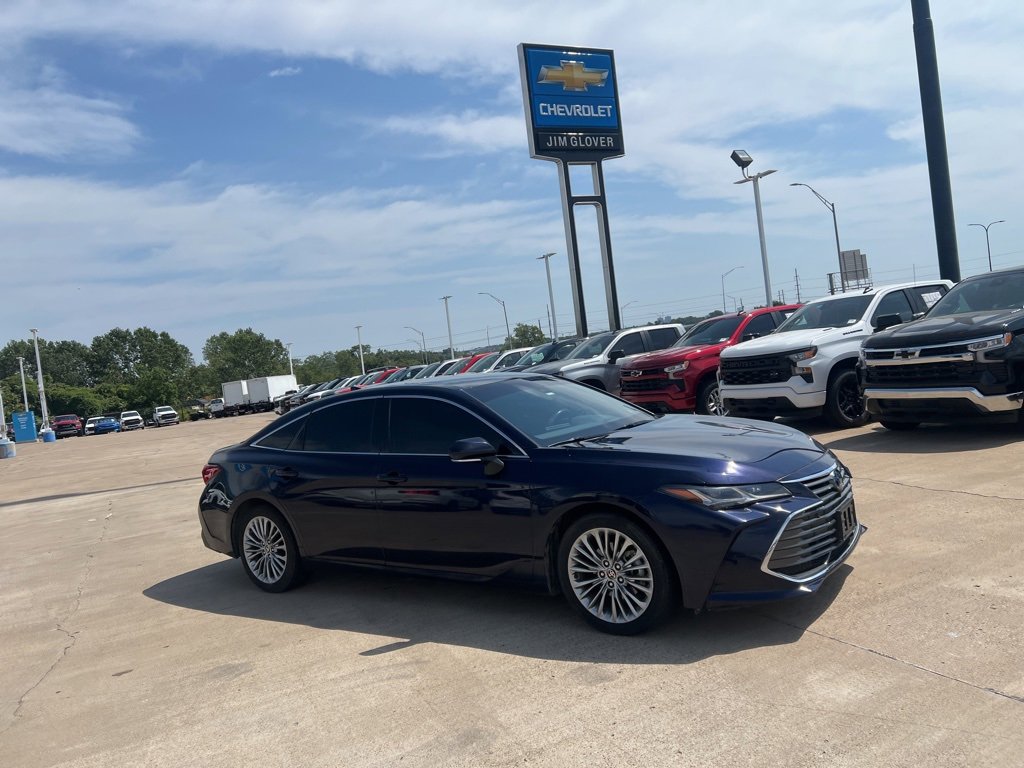 Used 2022 Toyota Avalon Limited image 6