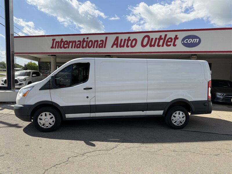 Used 2017 Ford Transit 250 148 Low Roof RWD image 1