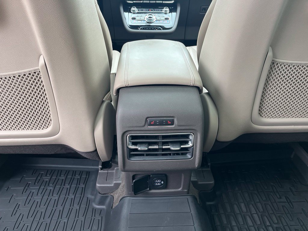 Used 2020 Lincoln Corsair AWD w/ Premium Package image 34