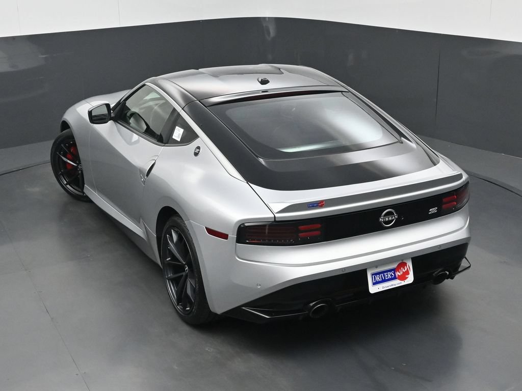 Used 2025 Nissan Z Performance w/ Floor Mat Package RWD image 32