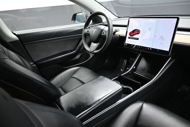 Used 2020 Tesla Model 3 Standard Range RWD image 13