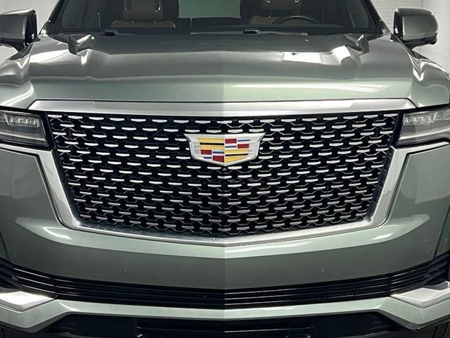 Certified 2023 Cadillac Escalade ESV Premium Luxury AWD/4WD image 9