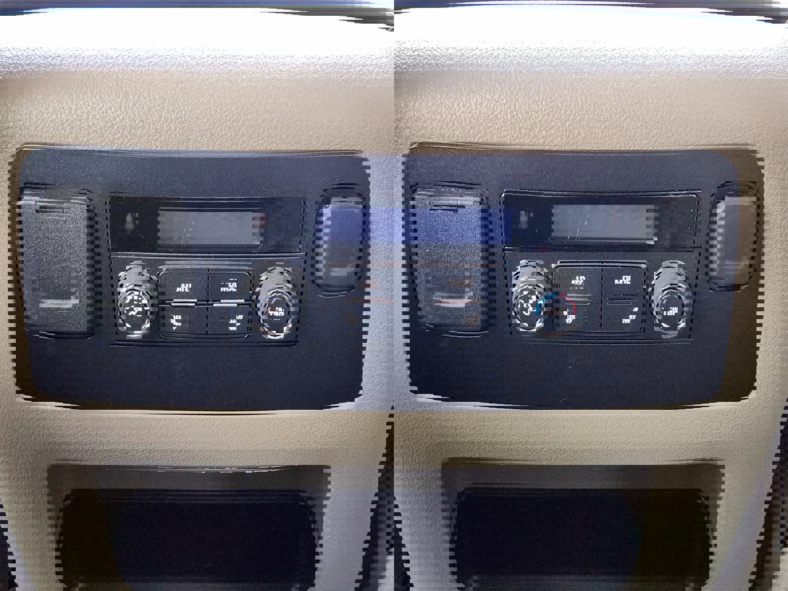 Used 2018 Chevrolet Tahoe Premier image 30