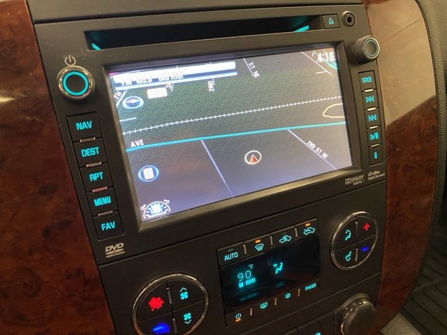 Used 2013 Chevrolet Avalanche LTZ image 10