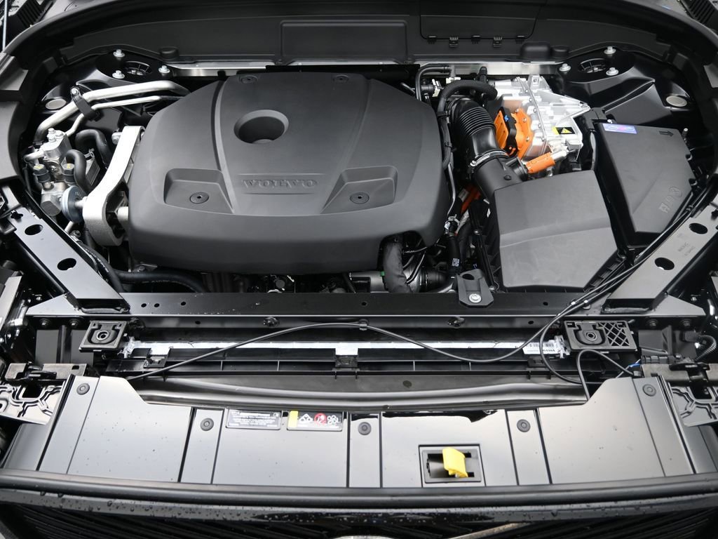 New 2026 Volvo XC60 T8 Core w/ Climate Package image 14
