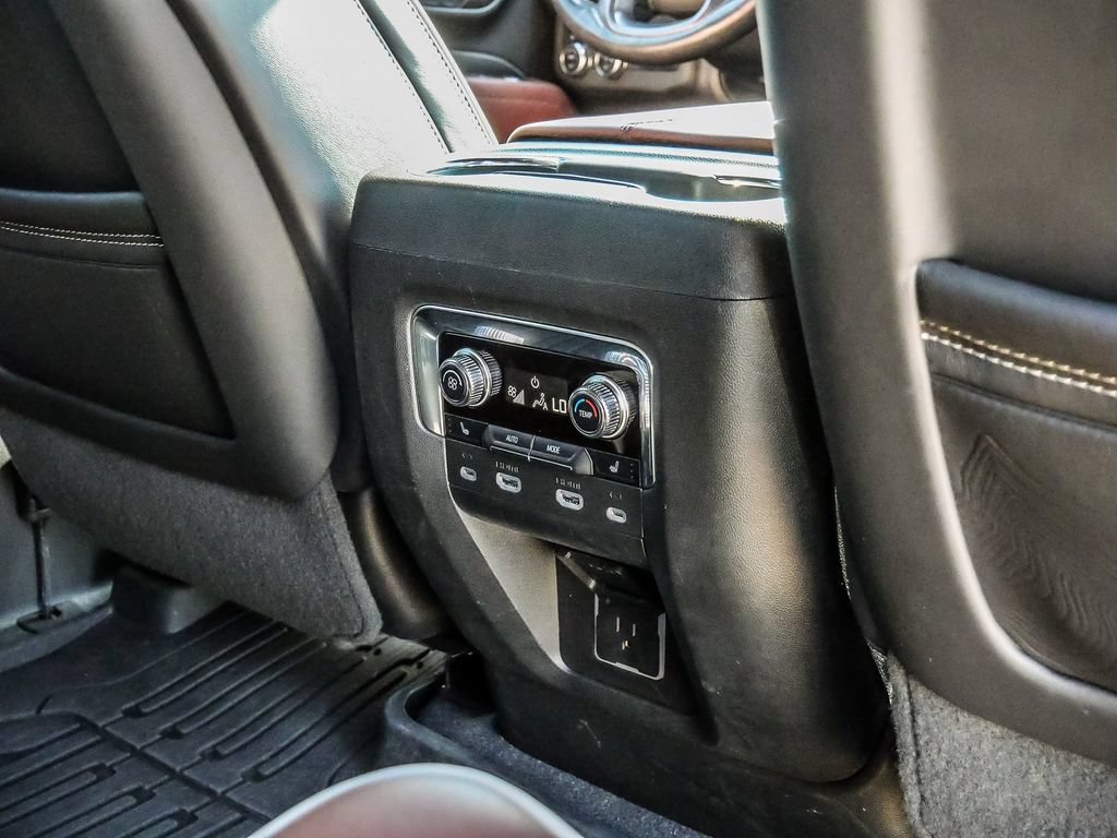Used 2023 GMC Yukon Denali Ultimate AWD/4WD image 26