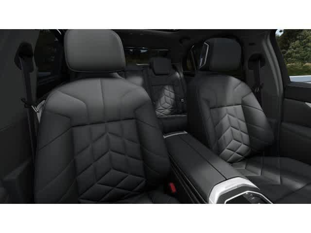 New 2026 BMW 740i xDrive w/ Luxury Rear Seating Package AWD/4WD image 11