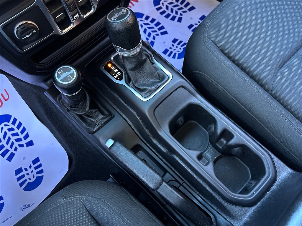 Used 2019 Jeep Wrangler Unlimited Sport S image 32