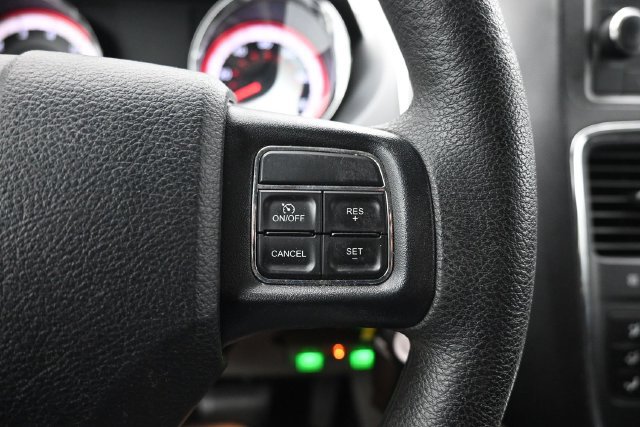 Used 2014 Dodge Grand Caravan SXT FWD image 11