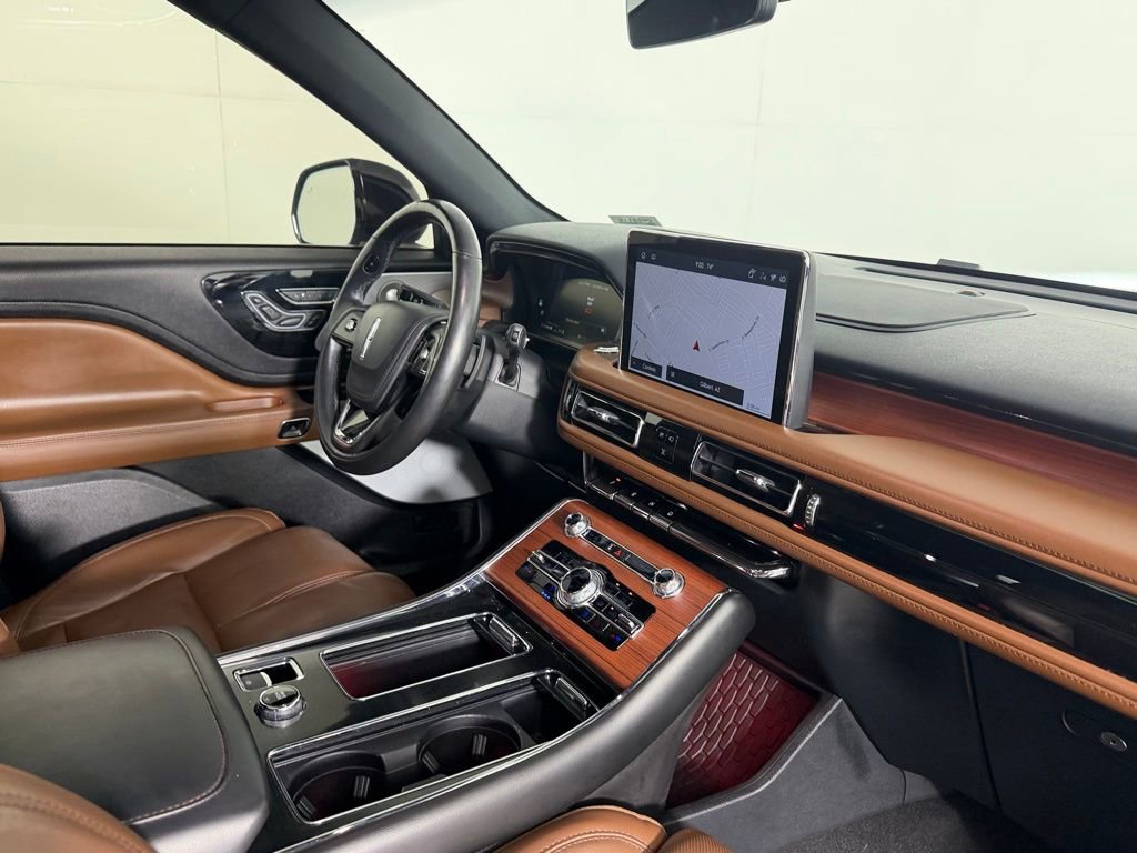 Used 2023 Lincoln Aviator Reserve w/ Equipment Group 201A image 28